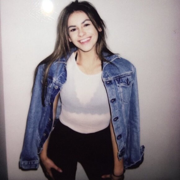 Vintage Tommy Hilfiger Made in Canada Denim Jean Jacket - Picture 3 of 8